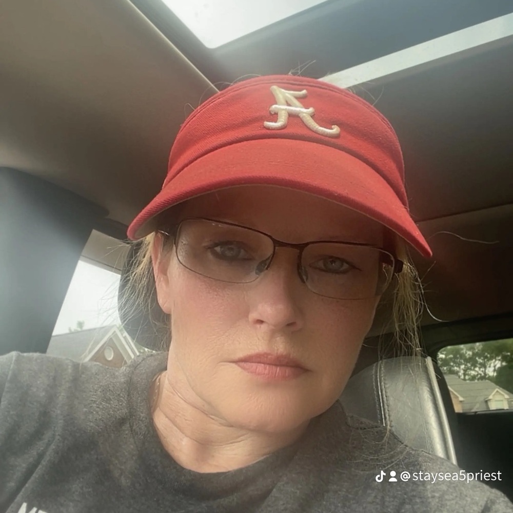 Meet your Posher, Stacy